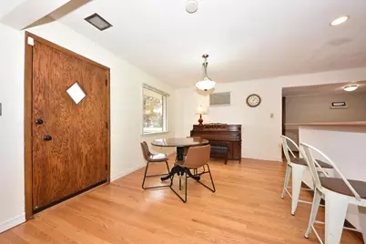 5607 N Argyle Ave, Glendale, WI 53209 - Photo 14