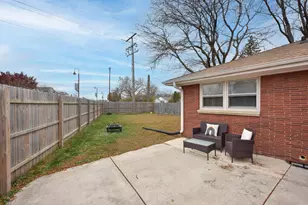 5607 N Argyle Ave, Glendale, WI 53209 - Photo 10