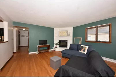 5607 N Argyle Ave, Glendale, WI 53209 - Photo 26