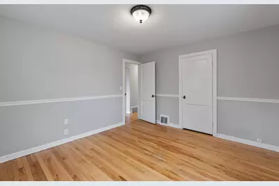7561 W Beloit Rd, West Allis, WI 53219 - Photo 12
