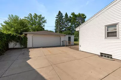 9313 W Clovernook St, Milwaukee, WI 53224 - Photo 4