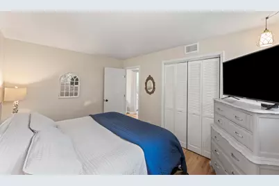 N114W16680  Crown Dr #9, Germantown, WI 53022 - Photo 14