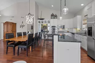 1825 Golfview Dr, Geneva, WI 53147 - Photo 8