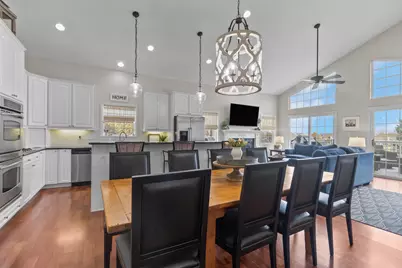 1825  Golfview Dr #35-05, Geneva, WI 53147 - Photo 6