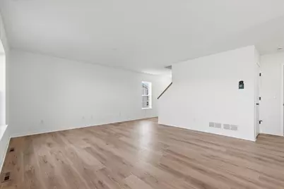 619  Belmont Dr, Watertown, WI 53094 - Photo 10