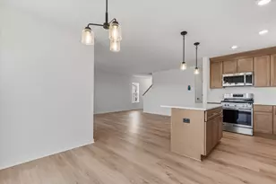 619 Belmont Dr, Watertown, WI 53094 - Photo 8