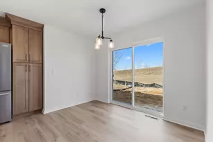 619 Belmont Dr, Watertown, WI 53094 - Photo 6