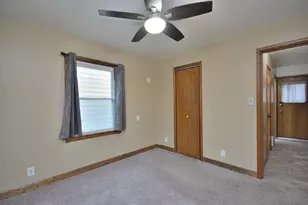 8104 W Center St, Milwaukee, WI 53222 - Photo 12