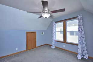 8104 W Center St, Milwaukee, WI 53222 - Photo 14