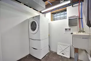 8104 W Center St, Milwaukee, WI 53222 - Photo 16