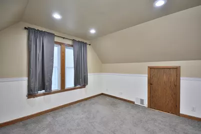 8104 W Center St, Milwaukee, WI 53222 - Photo 16