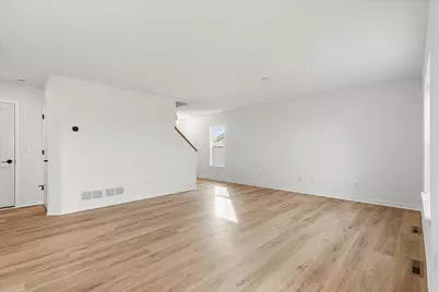 623  Belmont Dr, Watertown, WI 53094 - Photo 8