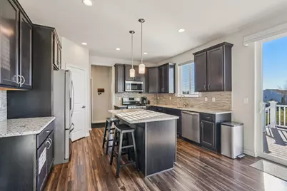 1819  Windrush Dr, Grafton, WI 53024 - Photo 12