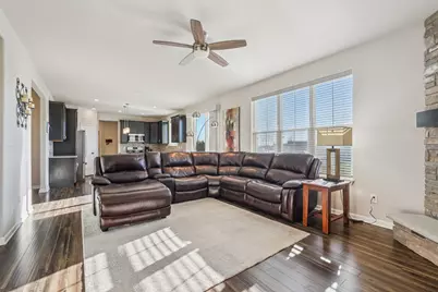 1819  Windrush Dr, Grafton, WI 53024 - Photo 6