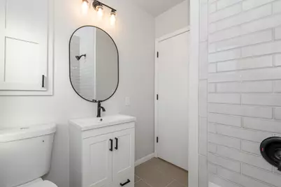 12509 W Park Ave, New Berlin, WI 53151 - Photo 22