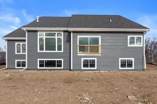 N66W20955 Sweet Clover Dr, Menomonee Falls, WI 53051 - Photo 24