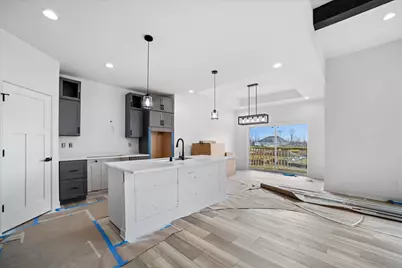 N66W20955  Sweet Clover Dr, Menomonee Falls, WI 53051 - Photo 6