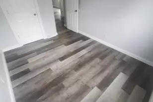 913 7th St, La Crosse, WI 54601 - Photo 10