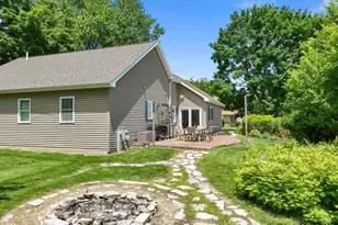 163 Fontana Ave, Fontana, WI 53125 - Photo 12
