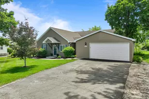 163 Fontana Ave, Fontana, WI 53125 - Photo 2
