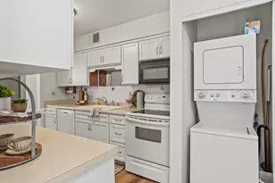 1818 E Shorewood Blvd, Shorewood, WI 53211 - Photo 12