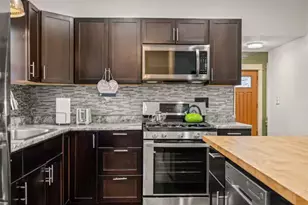 2853 S Ellen St, Milwaukee, WI 53207 - Photo 4