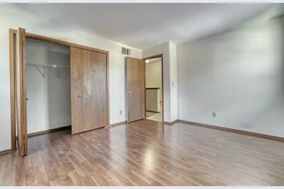 7850  W Van Beck Ave #7852, Milwaukee, WI 53220 - Photo 12