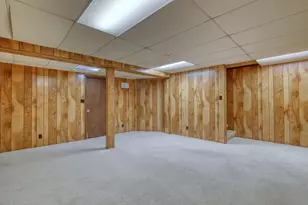 7850 W Van Beck Ave, Milwaukee, WI 53220 - Photo 32