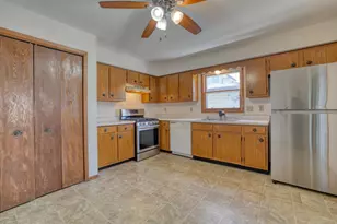 7850 W Van Beck Ave, Milwaukee, WI 53220 - Photo 24