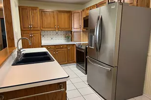 7225 Mariner Dr, Racine, WI 53406 - Photo 6