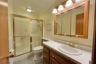 7225 Mariner Dr, Racine, WI 53406 - Photo 10