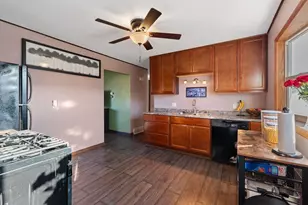 8527 W Allerton Ave, Greenfield, WI 53228 - Photo 8