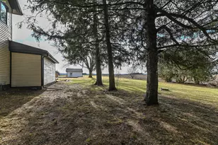 N6267 County Rd P, Richmond, WI 53115 - Photo 34