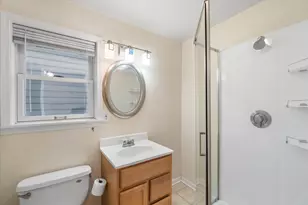 1751 N Franklin Pl, Milwaukee, WI 53202 - Photo 10