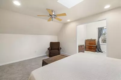 1751 N Franklin Pl, Milwaukee, WI 53202 - Photo 16