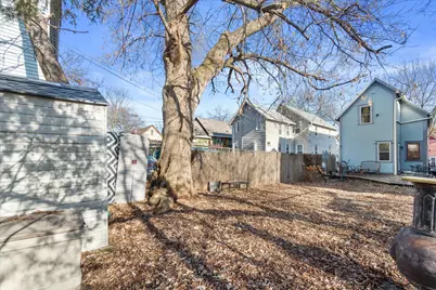 1751 N Franklin Pl, Milwaukee, WI 53202 - Photo 24