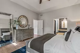 21905 W North Ave, Brookfield, WI 53045 - Photo 16