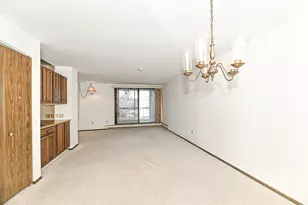 4215 N 100th St, Milwaukee, WI 53222 - Photo 8