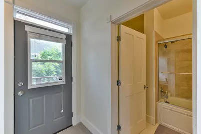 2150 N Palmer St #2, Milwaukee, WI 53212 - Photo 14