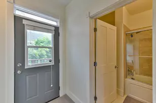 2150 N Palmer St, Milwaukee, WI 53212 - Photo 14