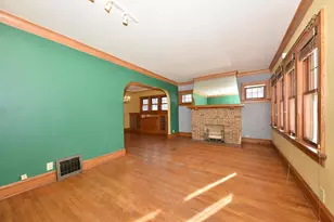 5730 N 35th St, Milwaukee, WI 53209 - Photo 8