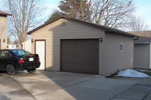 3606 Division St, Manitowoc, WI 54220 - Photo 24