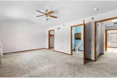 4225 W Grange Ave, Greenfield, WI 53221 - Photo 14