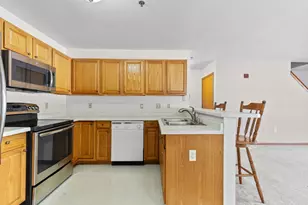 4225 W Grange Ave, Greenfield, WI 53221 - Photo 4