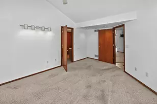 2415 Walnut Grove Ct, Brookfield, WI 53005 - Photo 28