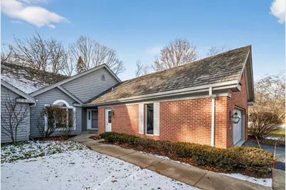 2415  Walnut Grove Ct #B, Brookfield, WI 53005 - Photo 2