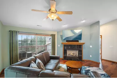 17795 W Jacobs Dr, New Berlin, WI 53146 - Photo 6