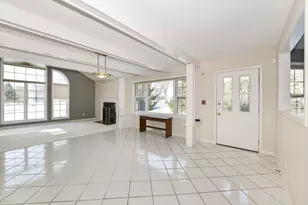 110 Eagle Pointe Dr, Delavan, WI 53115 - Photo 10