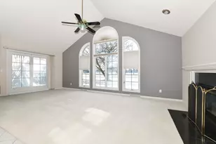 110 Eagle Pointe Dr, Delavan, WI 53115 - Photo 14