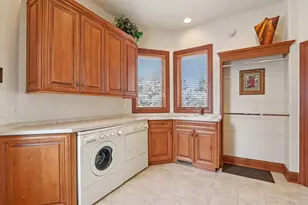 1701 E Bristlecone Dr, Hartland, WI 53029 - Photo 54